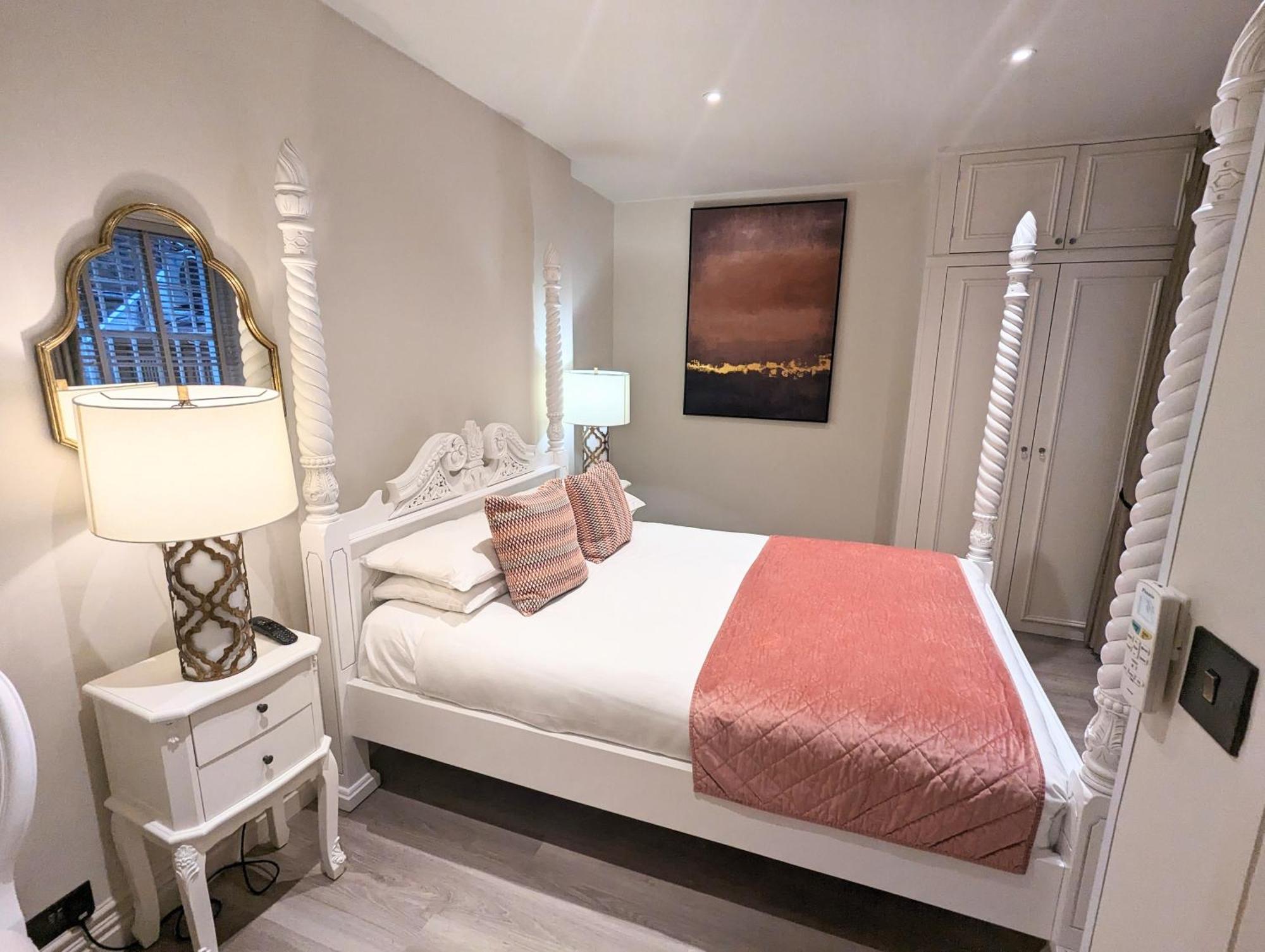 Luxury Four Poster